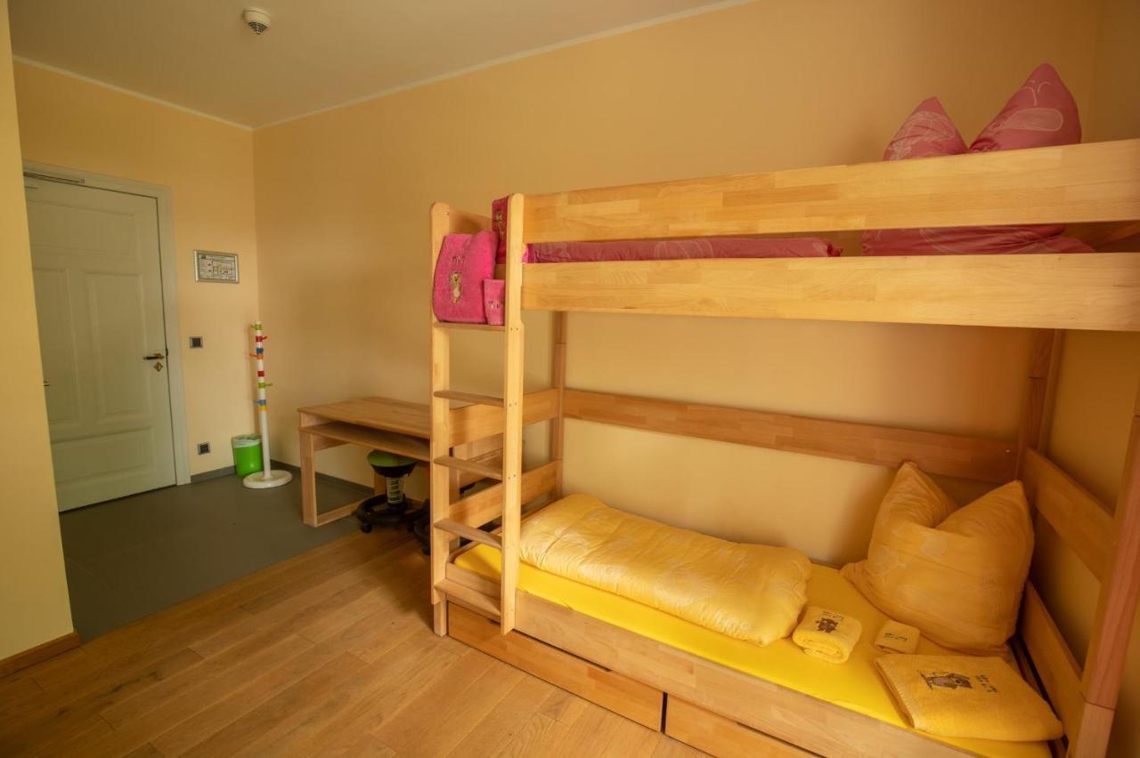Familienhotel Schloss Leizen Bioverpflegung Exteriör bild
