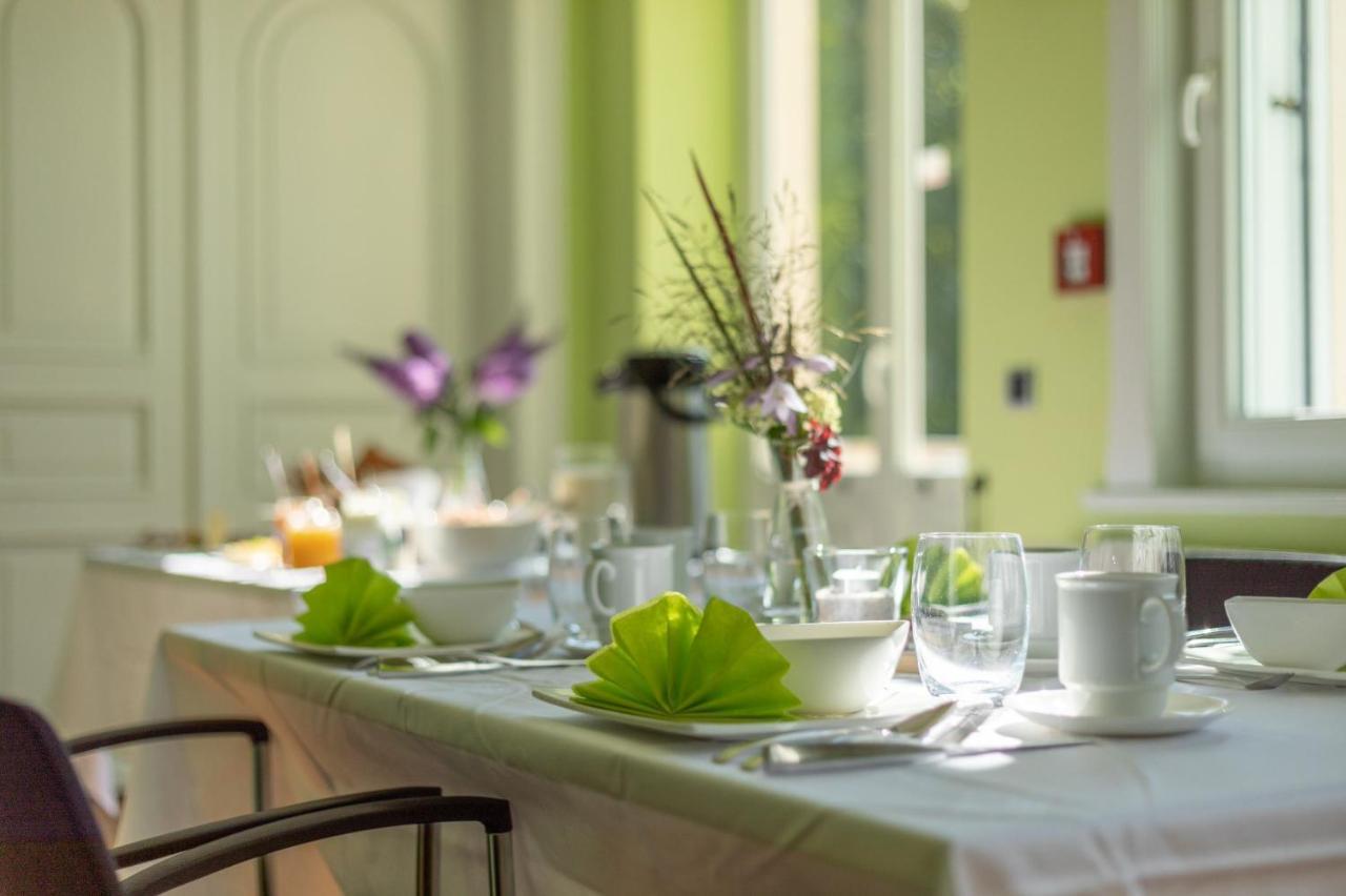 Familienhotel Schloss Leizen Bioverpflegung Exteriör bild