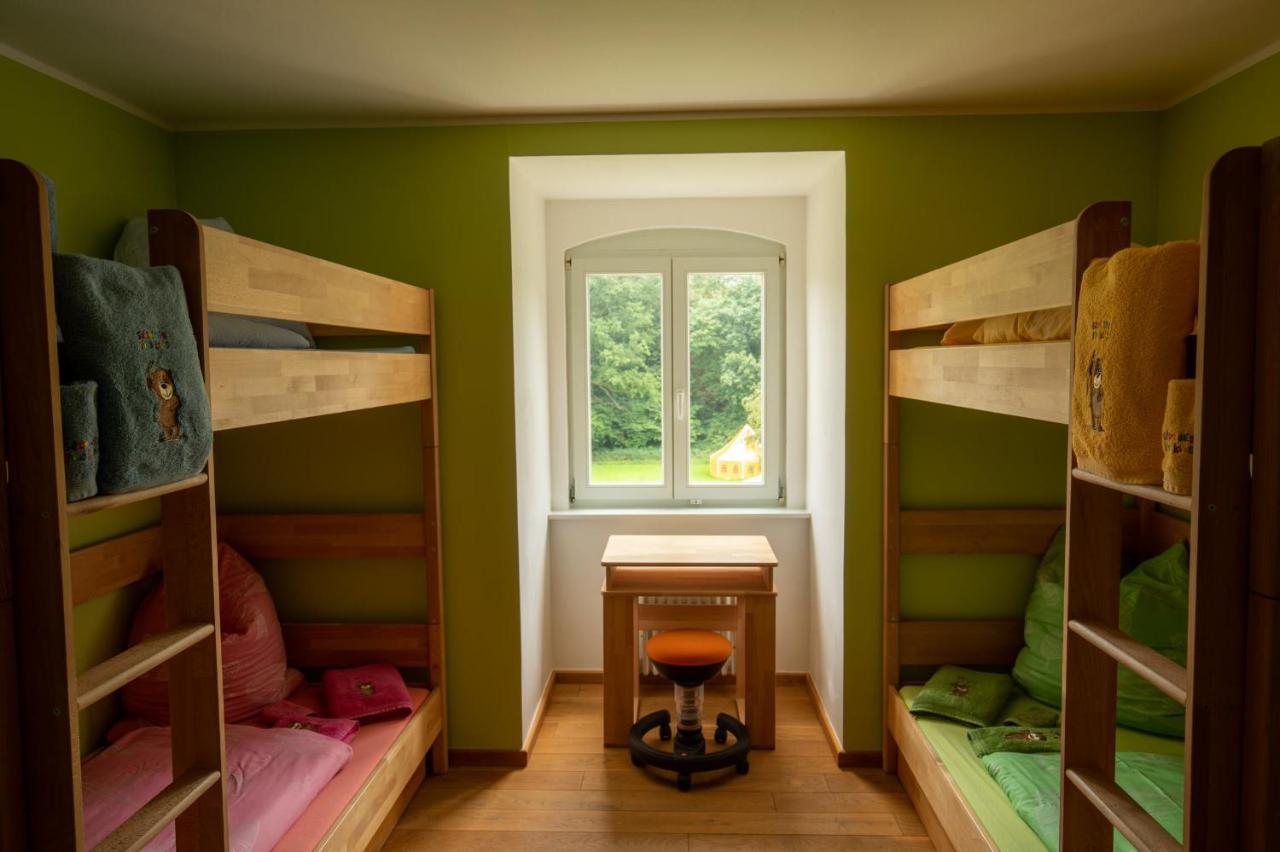 Familienhotel Schloss Leizen Bioverpflegung Exteriör bild