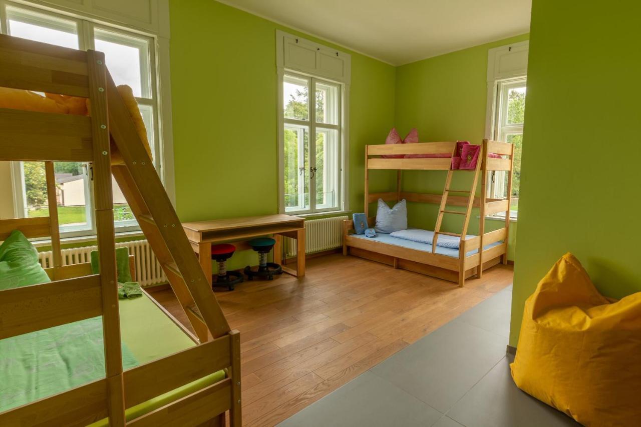 Familienhotel Schloss Leizen Bioverpflegung Exteriör bild