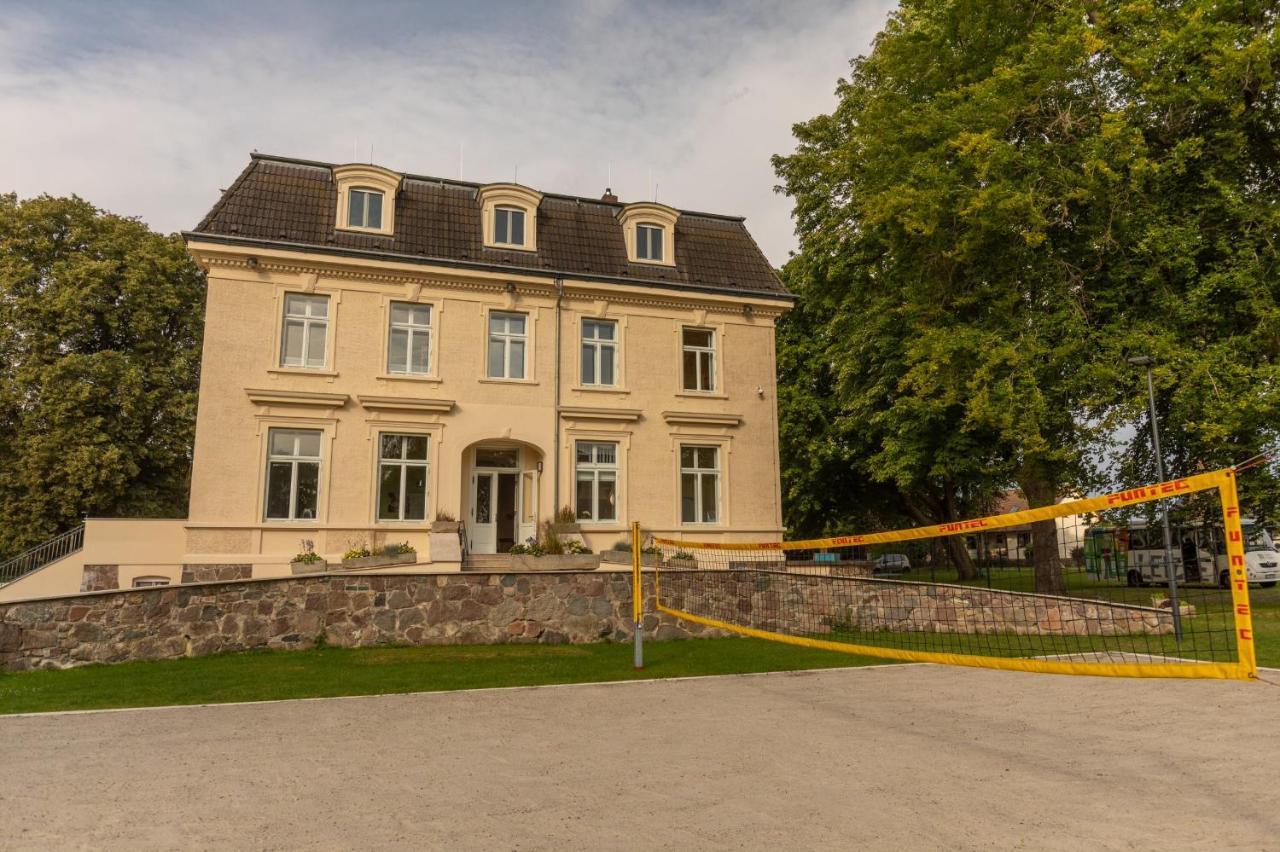 Familienhotel Schloss Leizen Bioverpflegung Exteriör bild