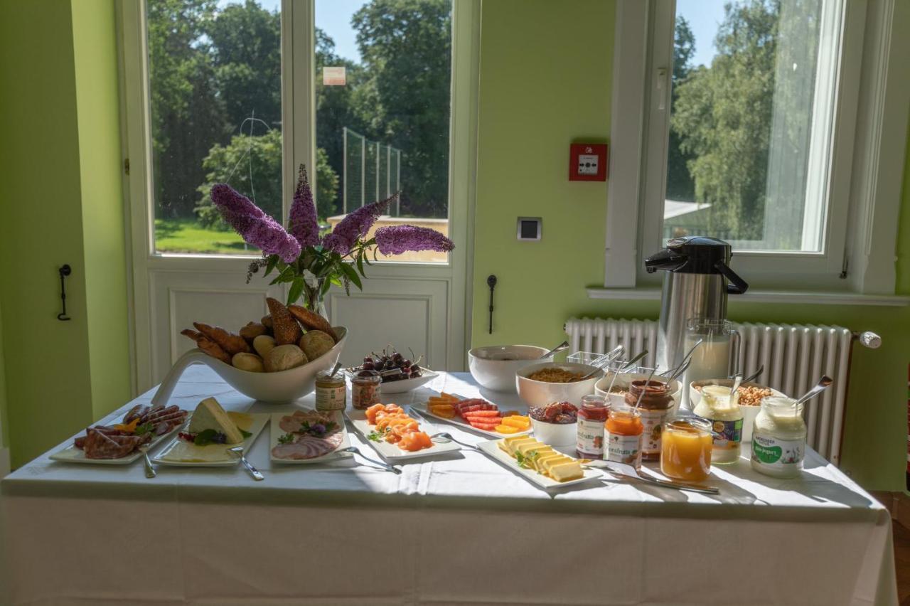 Familienhotel Schloss Leizen Bioverpflegung Exteriör bild