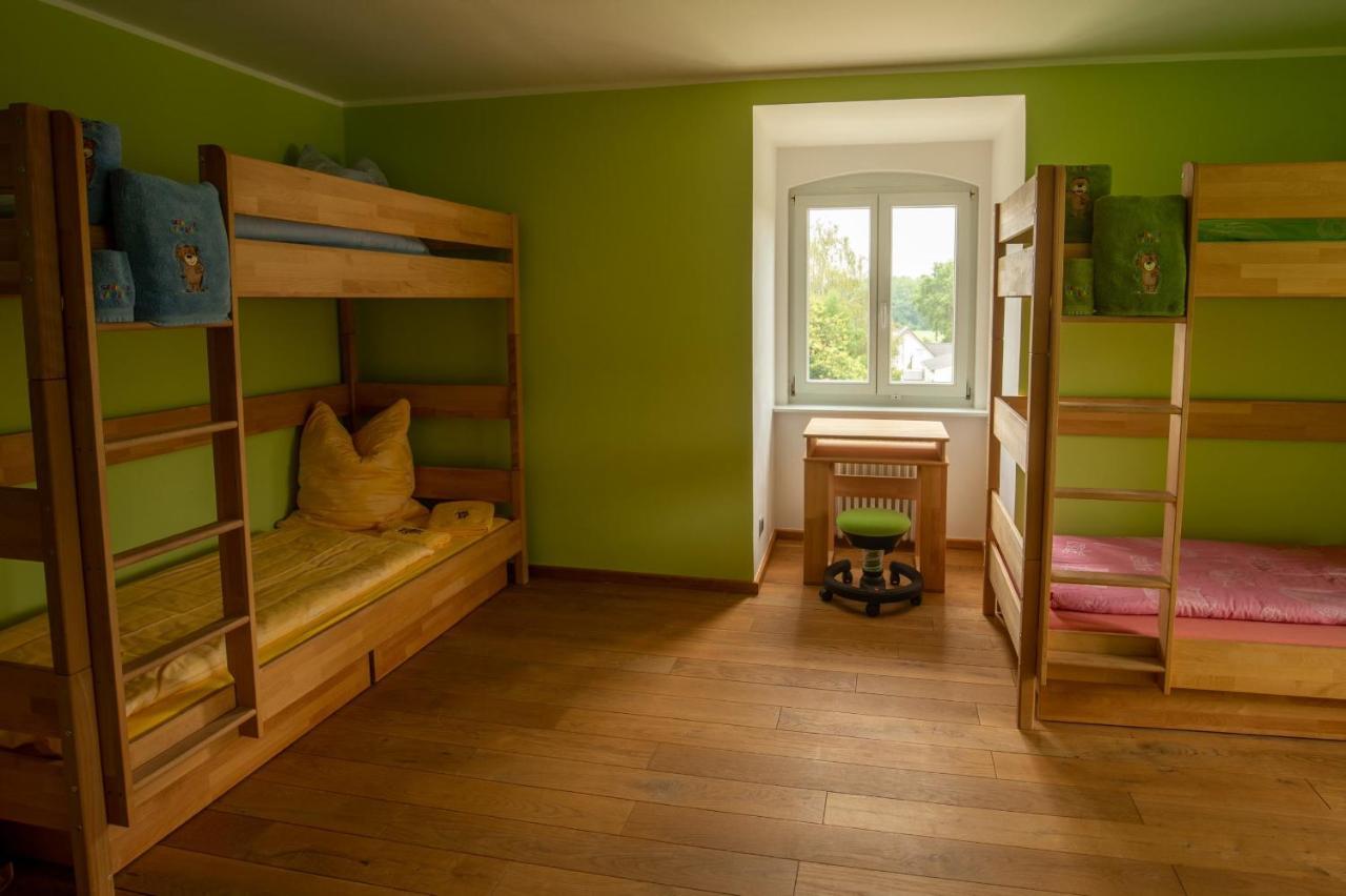 Familienhotel Schloss Leizen Bioverpflegung Exteriör bild